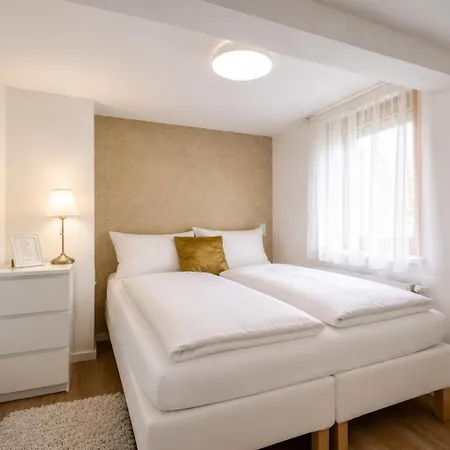 Hinterland Hideaway Apartament *