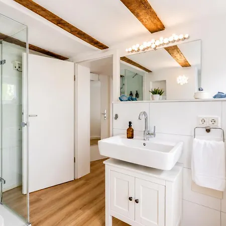 Hinterland Hideaway Apartament *